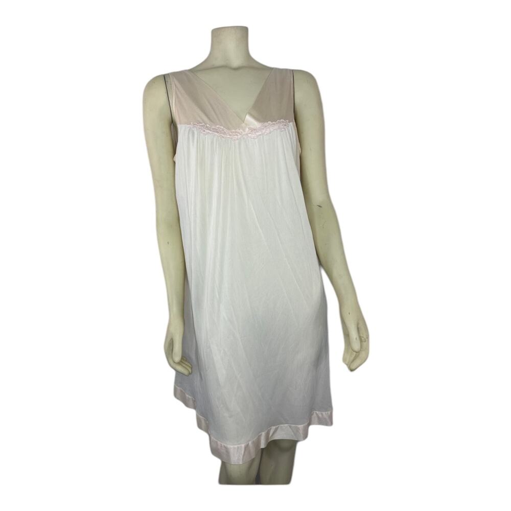 Vintage Vanity Fair slip night gown made in USA peach with pink size large